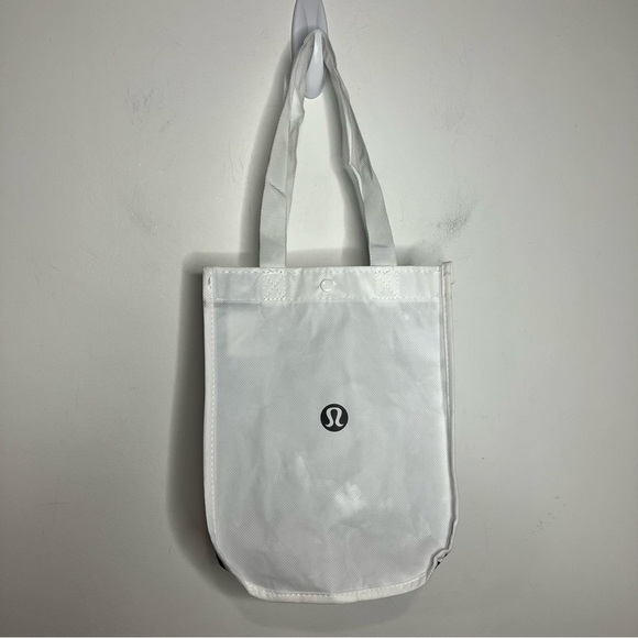 Lululemon reusable bag small black & white - Picture 5 of 6
